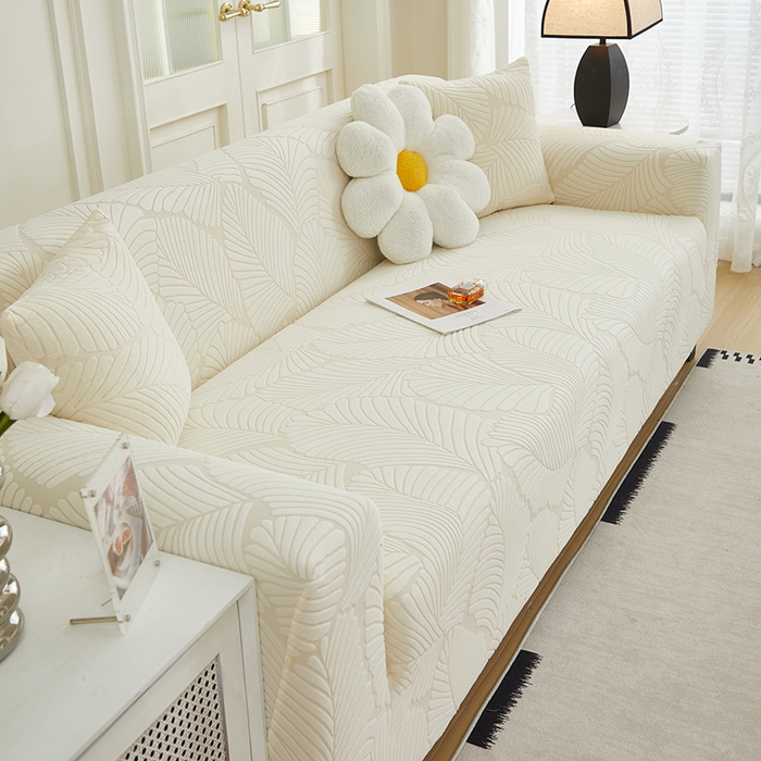 91家纺网 家纺一手货源 找家纺 丝绮鹿 2025新款雕花绒大叶子沙发套松紧款（三人图） 米白