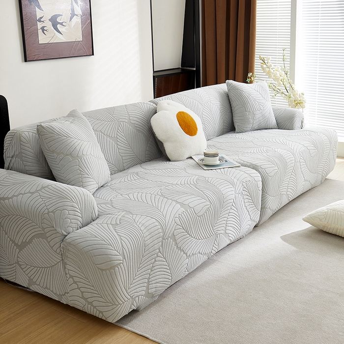 91家纺网 家纺一手货源 找家纺 丝绮鹿 2025新款雕花绒大叶子沙发套松紧款（直排） 浅灰