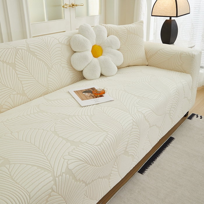 91家纺网 家纺一手货源 找家纺 丝绮鹿 2025新款雕花绒大叶子沙发套松紧款（三人图） 米白