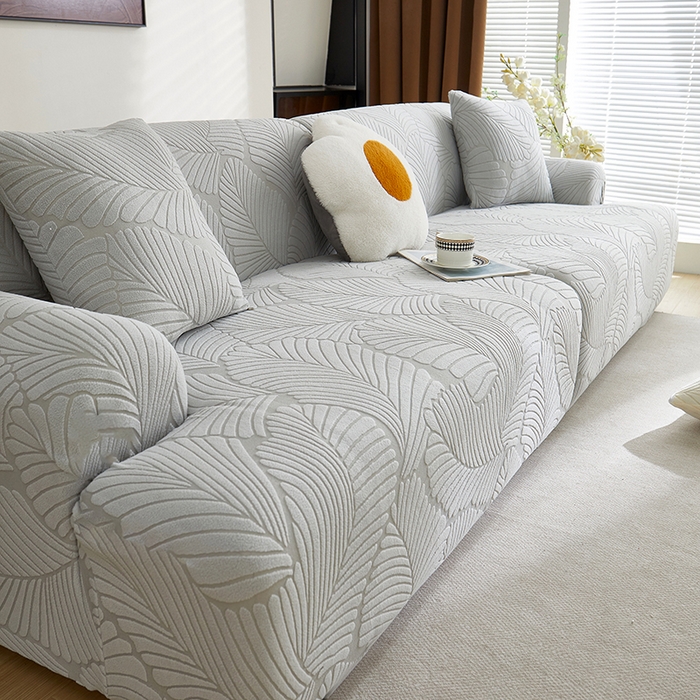 91家纺网 家纺一手货源 找家纺 丝绮鹿 2025新款雕花绒大叶子沙发套松紧款（直排） 浅灰