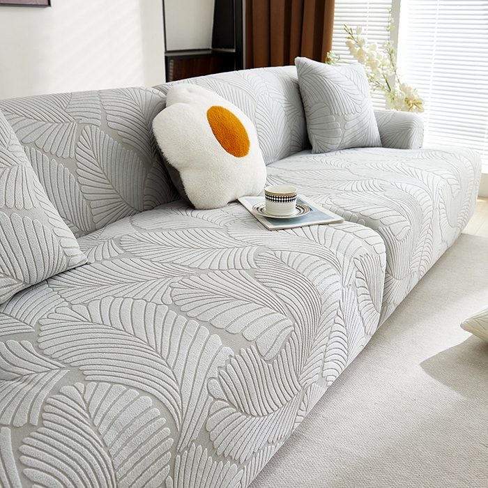 91家纺网 家纺一手货源 找家纺 丝绮鹿 2025新款雕花绒大叶子沙发套松紧款（直排） 浅灰