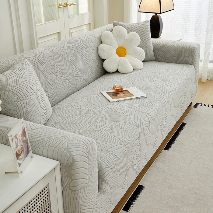 91家纺网 家纺一手货源 找家纺 丝绮鹿 2025新款雕花绒大叶子沙发套松紧款（三人图） 浅灰