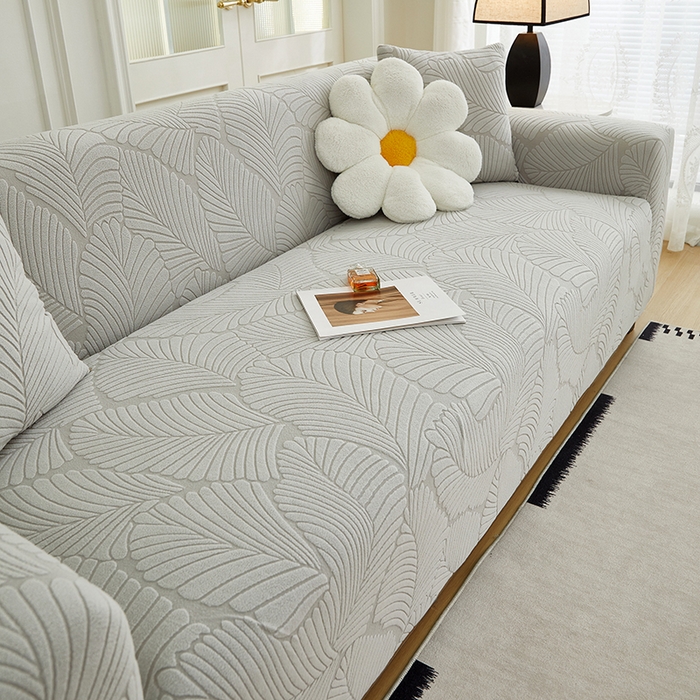 91家纺网 家纺一手货源 找家纺 丝绮鹿 2025新款雕花绒大叶子沙发套松紧款（三人图） 浅灰