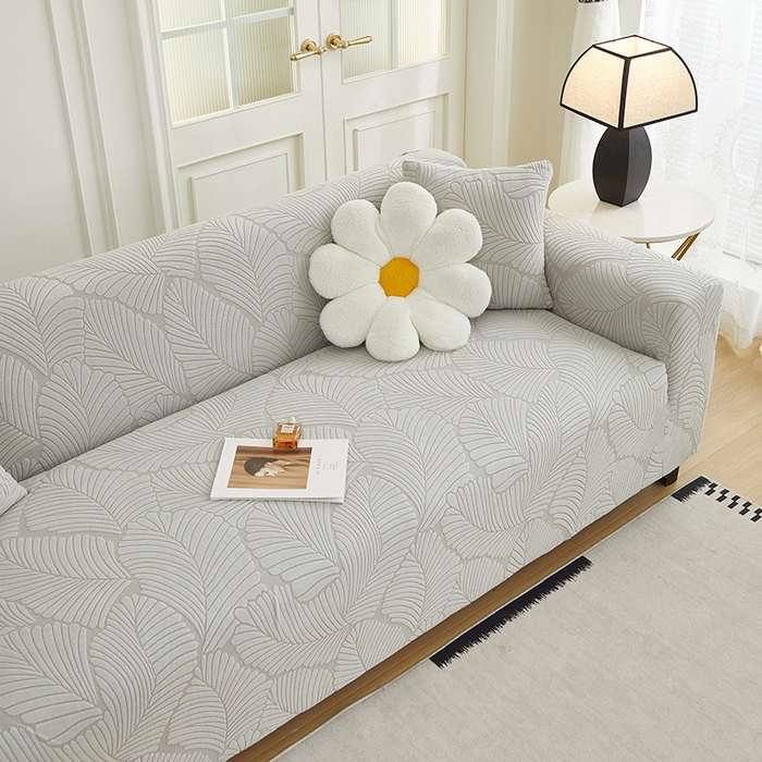 91家纺网 家纺一手货源 找家纺 丝绮鹿 2025新款雕花绒大叶子沙发套松紧款（三人图） 浅灰