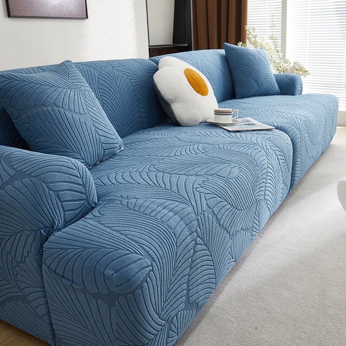 91家纺网 家纺一手货源 找家纺 丝绮鹿 2025新款雕花绒大叶子沙发套松紧款（直排） 水蓝