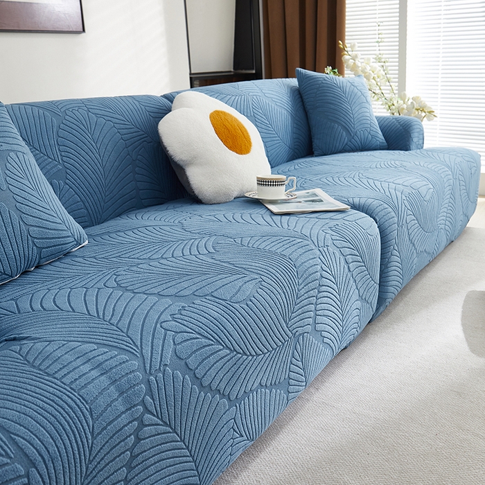 91家纺网 家纺一手货源 找家纺 丝绮鹿 2025新款雕花绒大叶子沙发套松紧款（直排） 水蓝