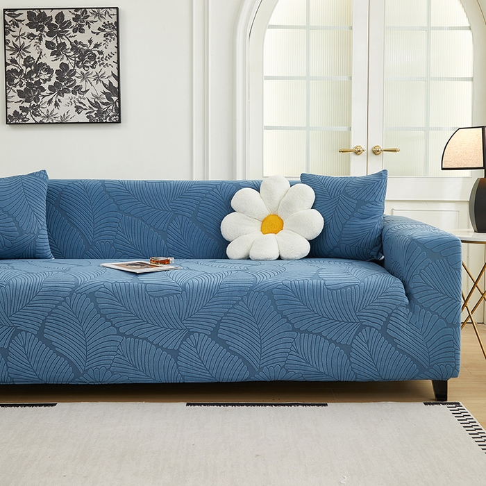 91家纺网 家纺一手货源 找家纺 丝绮鹿 2025新款雕花绒大叶子沙发套松紧款（三人图） 水蓝