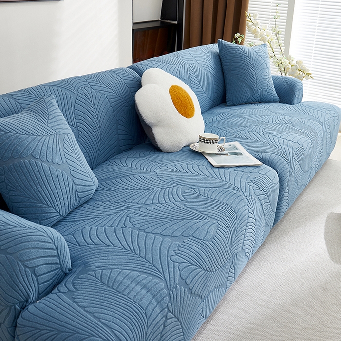 91家纺网 家纺一手货源 找家纺 丝绮鹿 2025新款雕花绒大叶子沙发套松紧款（直排） 水蓝