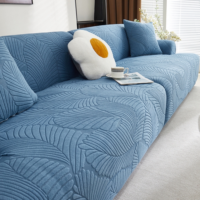 91家纺网 家纺一手货源 找家纺 丝绮鹿 2025新款雕花绒大叶子沙发套松紧款（直排） 水蓝