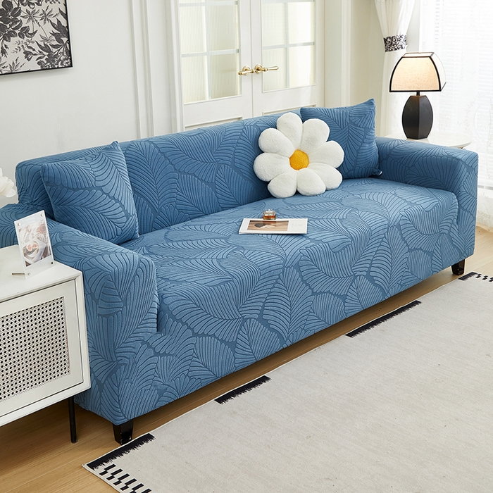 91家纺网 家纺一手货源 找家纺 丝绮鹿 2025新款雕花绒大叶子沙发套松紧款（三人图） 水蓝