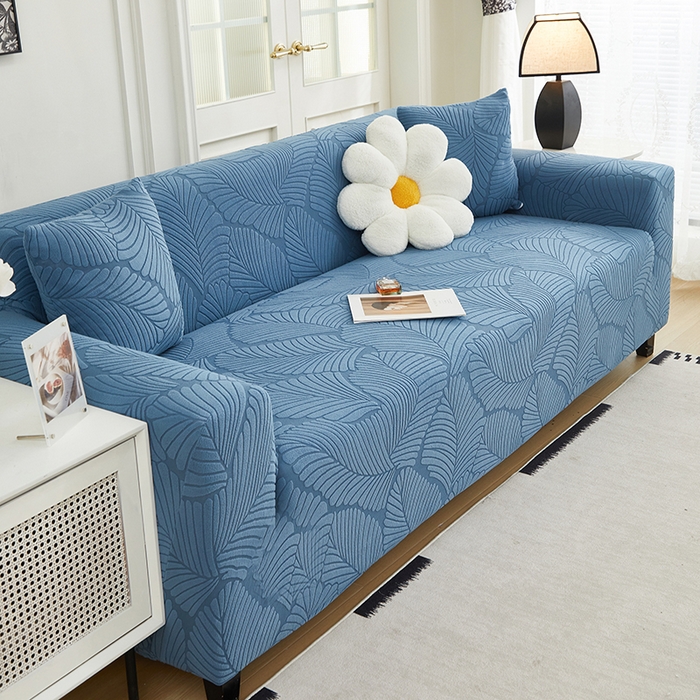 91家纺网 家纺一手货源 找家纺 丝绮鹿 2025新款雕花绒大叶子沙发套松紧款（三人图） 水蓝