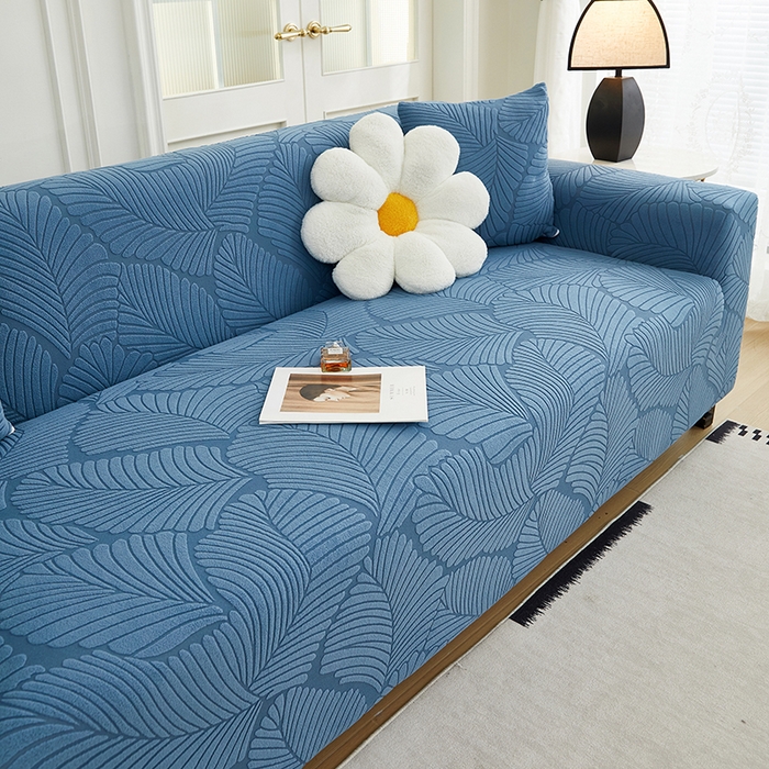 91家纺网 家纺一手货源 找家纺 丝绮鹿 2025新款雕花绒大叶子沙发套松紧款（三人图） 水蓝