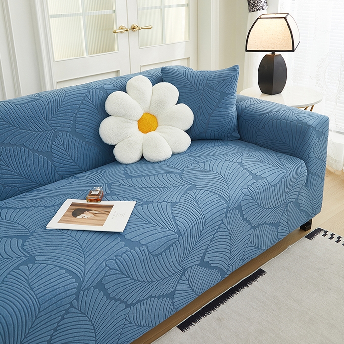 91家纺网 家纺一手货源 找家纺 丝绮鹿 2025新款雕花绒大叶子沙发套松紧款（三人图） 水蓝