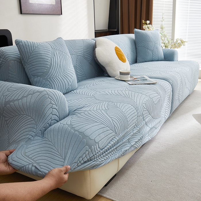 91家纺网 家纺一手货源 找家纺 丝绮鹿 2025新款雕花绒大叶子沙发套松紧款（直排） 雾霾蓝