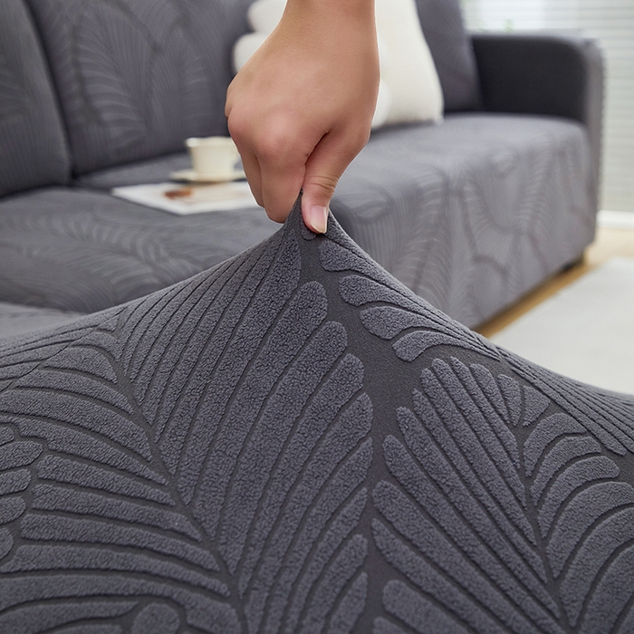 91家纺网 家纺一手货源 找家纺 丝绮鹿 2025新款雕花绒大叶子沙发套松紧款（贵妃图） 深灰