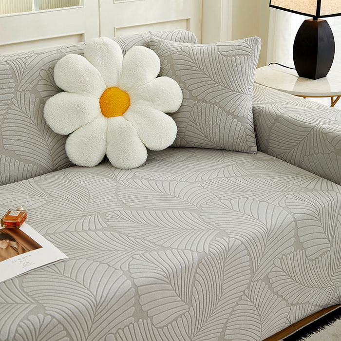 91家纺网 家纺一手货源 找家纺 丝绮鹿 2025新款雕花绒大叶子沙发套松紧款（贵妃图新） 浅灰