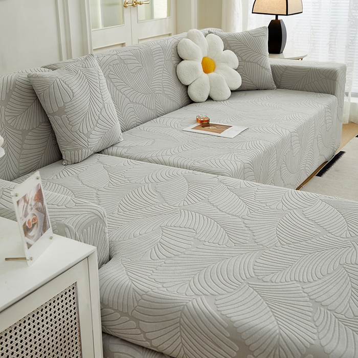 91家纺网 家纺一手货源 找家纺 丝绮鹿 2025新款雕花绒大叶子沙发套松紧款（贵妃图新） 浅灰