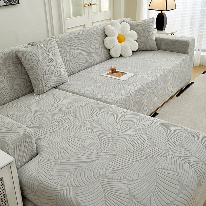 91家纺网 家纺一手货源 找家纺 丝绮鹿 2025新款雕花绒大叶子沙发套松紧款（贵妃图新） 浅灰