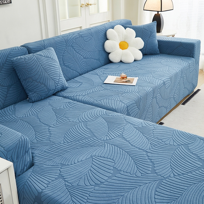 91家纺网 家纺一手货源 找家纺 丝绮鹿 2025新款雕花绒大叶子沙发套松紧款（贵妃图新） 水蓝