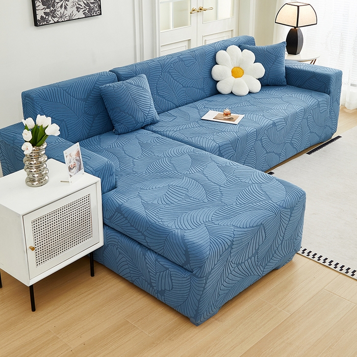 91家纺网 家纺一手货源 找家纺 丝绮鹿 2025新款雕花绒大叶子沙发套松紧款（贵妃图新） 水蓝