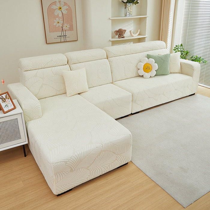 91家纺网 家纺一手货源 找家纺 丝绮鹿 2025新款雕花绒大叶子沙发套松紧款（贵妃图） 米白