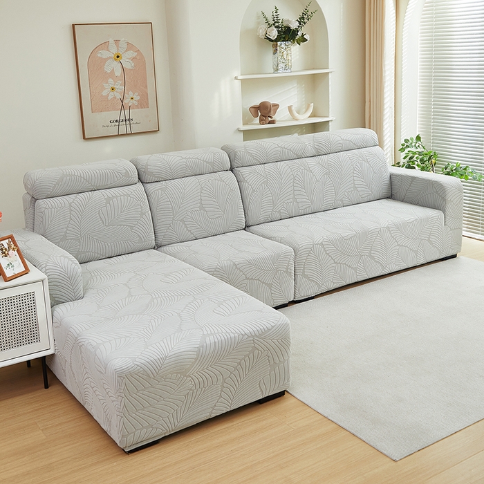 91家纺网 家纺一手货源 找家纺 丝绮鹿 2025新款雕花绒大叶子沙发套松紧款（贵妃图） 浅灰