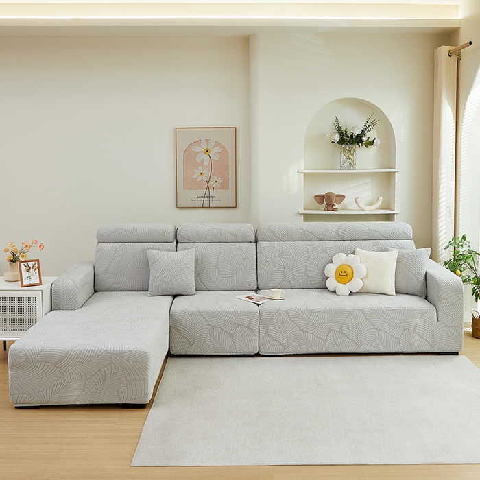 91家纺网 家纺一手货源 找家纺 丝绮鹿 2025新款雕花绒大叶子沙发套松紧款（贵妃图） 浅灰