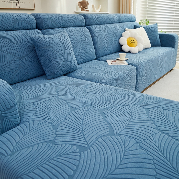 91家纺网 家纺一手货源 找家纺 丝绮鹿 2025新款雕花绒大叶子沙发套松紧款（贵妃图） 水蓝