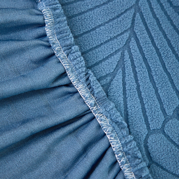 91家纺网 家纺一手货源 找家纺 丝绮鹿 2025新款雕花绒大叶子沙发套松紧款（贵妃图） 水蓝