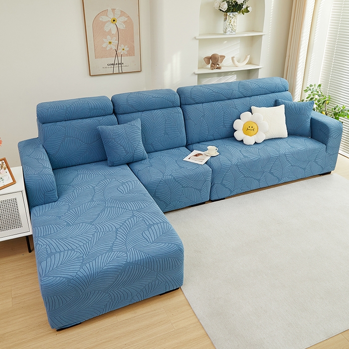91家纺网 家纺一手货源 找家纺 丝绮鹿 2025新款雕花绒大叶子沙发套松紧款（贵妃图） 水蓝