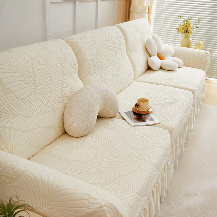 91家纺网 家纺一手货源 找家纺 丝绮鹿 2025新款雕花绒大叶子沙发套裙边款（直排） 米白
