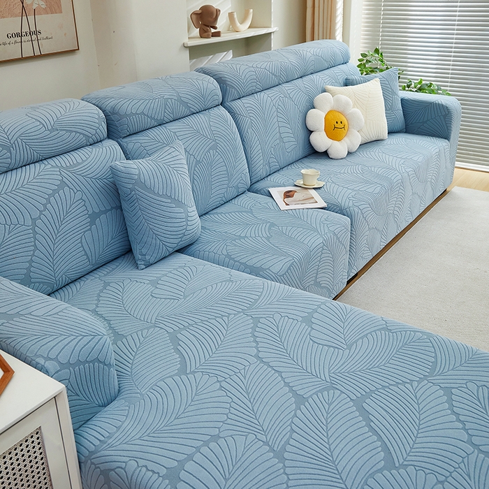 91家纺网 家纺一手货源 找家纺 丝绮鹿 2025新款雕花绒大叶子沙发套松紧款（贵妃图） 雾霾蓝
