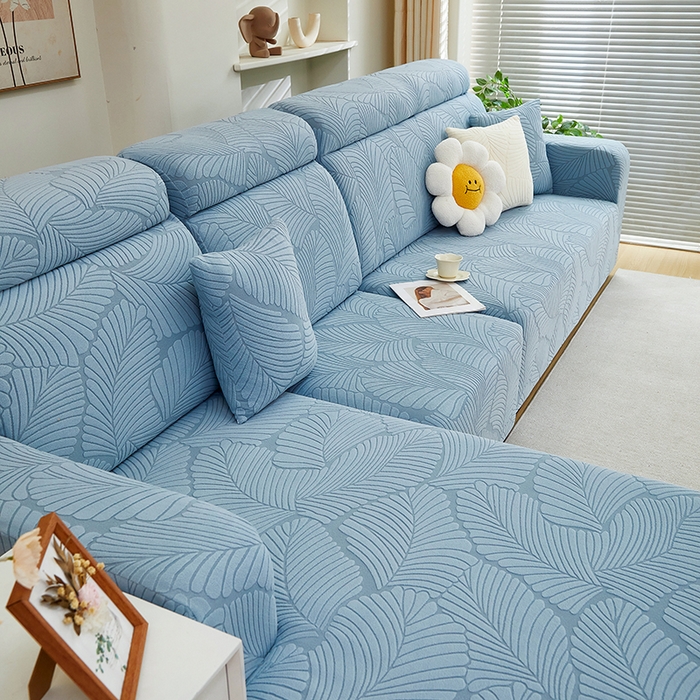 91家纺网 家纺一手货源 找家纺 丝绮鹿 2025新款雕花绒大叶子沙发套松紧款（贵妃图） 雾霾蓝
