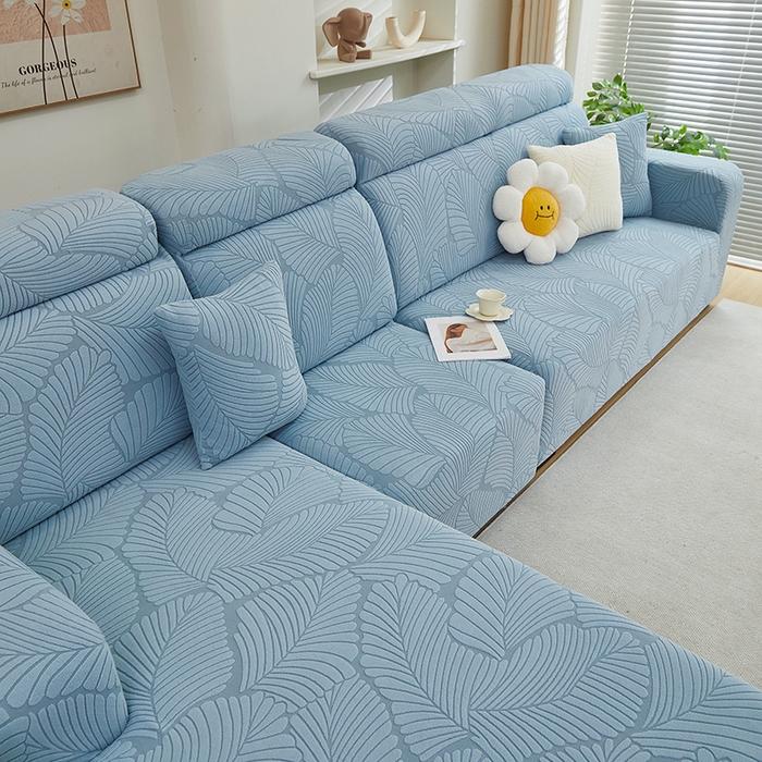 91家纺网 家纺一手货源 找家纺 丝绮鹿 2025新款雕花绒大叶子沙发套松紧款（贵妃图） 雾霾蓝