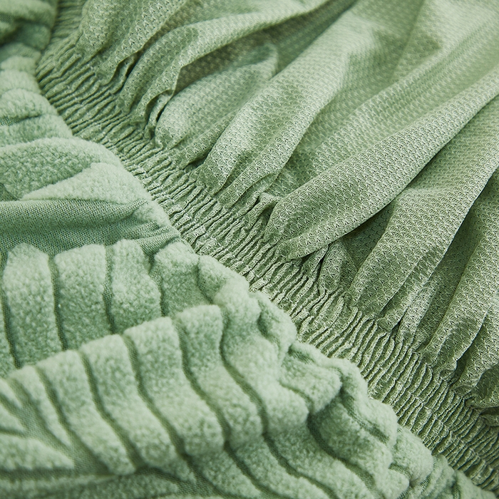 91家纺网 家纺一手货源 找家纺 丝绮鹿 2025新款雕花绒大叶子沙发套裙边款（贵妃图） 大叶子薄荷绿