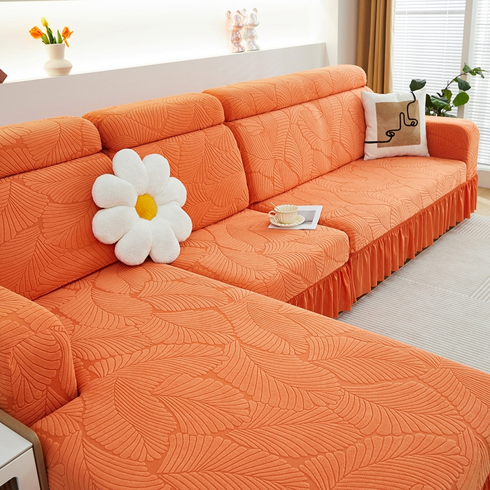 91家纺网 家纺一手货源 找家纺 丝绮鹿 2025新款雕花绒大叶子沙发套裙边款（贵妃图） 大叶子橙色