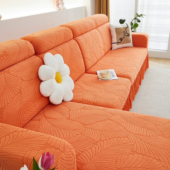 91家纺网 家纺一手货源 找家纺 丝绮鹿 2025新款雕花绒大叶子沙发套裙边款（贵妃图） 大叶子橙色