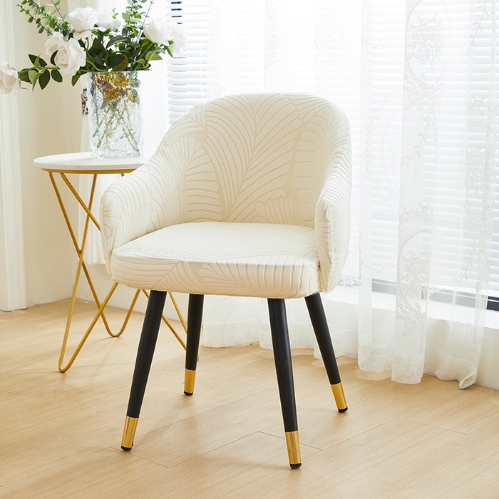 91家纺网 家纺一手货源 找家纺 丝绮鹿 2025新款雕花绒大叶子高扶手椅子套 米白