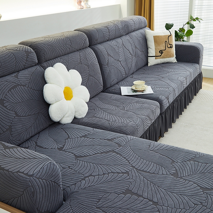 91家纺网 家纺一手货源 找家纺 丝绮鹿 2025新款雕花绒大叶子沙发套裙边款（贵妃图） 大叶子深灰