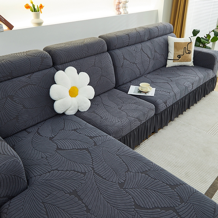 91家纺网 家纺一手货源 找家纺 丝绮鹿 2025新款雕花绒大叶子沙发套裙边款（贵妃图） 大叶子深灰
