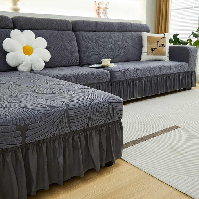91家纺网 家纺一手货源 找家纺 丝绮鹿 2025新款雕花绒大叶子沙发套裙边款（贵妃图） 大叶子深灰