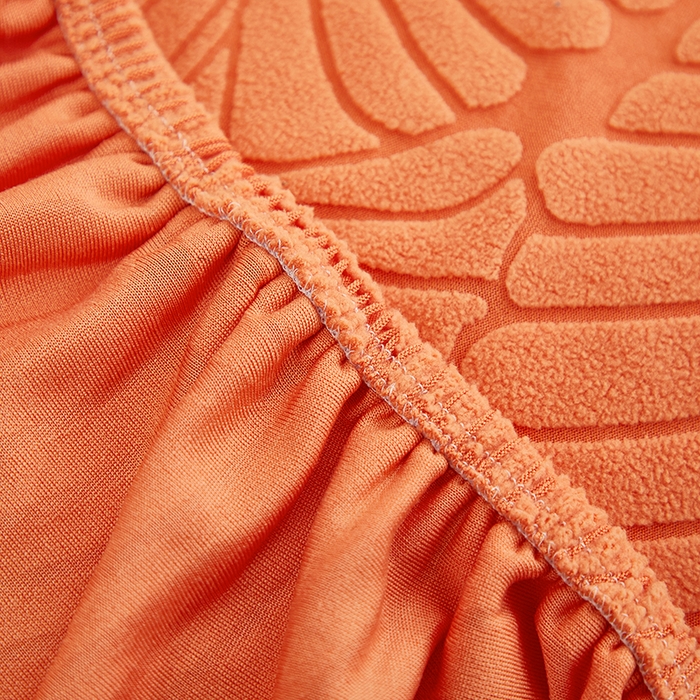 91家纺网 家纺一手货源 找家纺 丝绮鹿 2025新款雕花绒大叶子方块沙发套 橙色