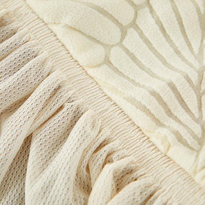 91家纺网 家纺一手货源 找家纺 丝绮鹿 2025新款雕花绒大叶子沙发床裙边款 米白