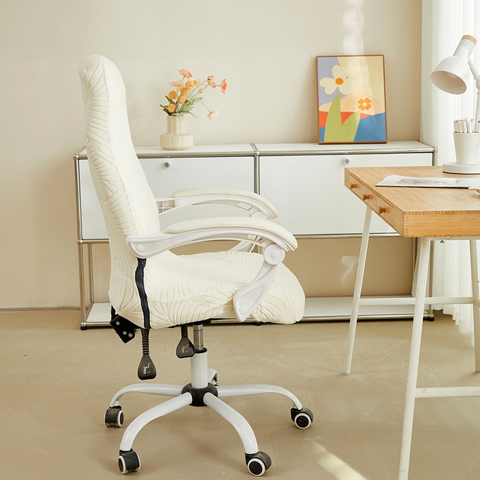 91家纺网 家纺一手货源 找家纺 丝绮鹿 2025新款雕花绒大叶子办公椅子套拉链款 米白