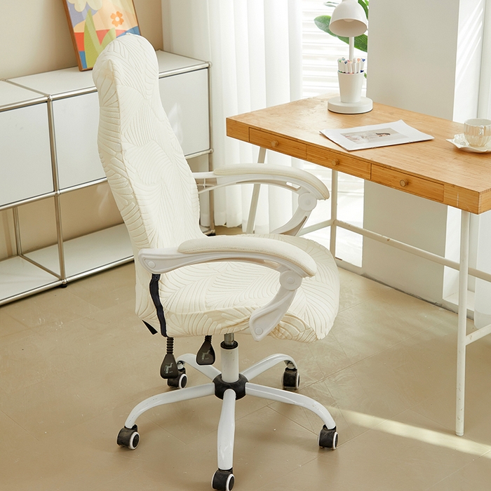 91家纺网 家纺一手货源 找家纺 丝绮鹿 2025新款雕花绒大叶子办公椅子套拉链款 米白