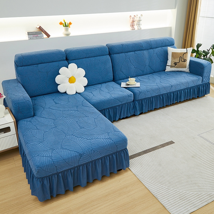 91家纺网 家纺一手货源 找家纺 丝绮鹿 2025新款雕花绒大叶子沙发套裙边款（贵妃图） 大叶子水蓝