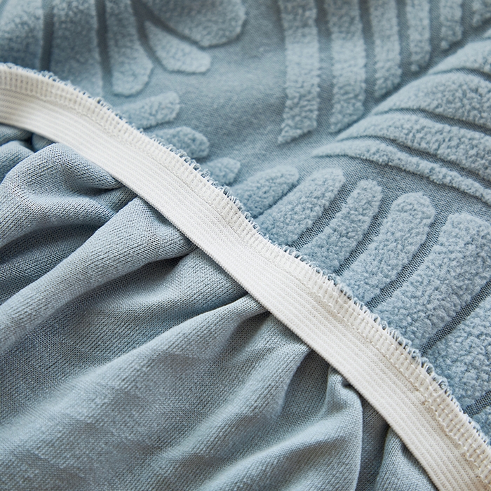 91家纺网 家纺一手货源 找家纺 丝绮鹿 2025新款雕花绒大叶子高扶手椅子套 雾霾蓝