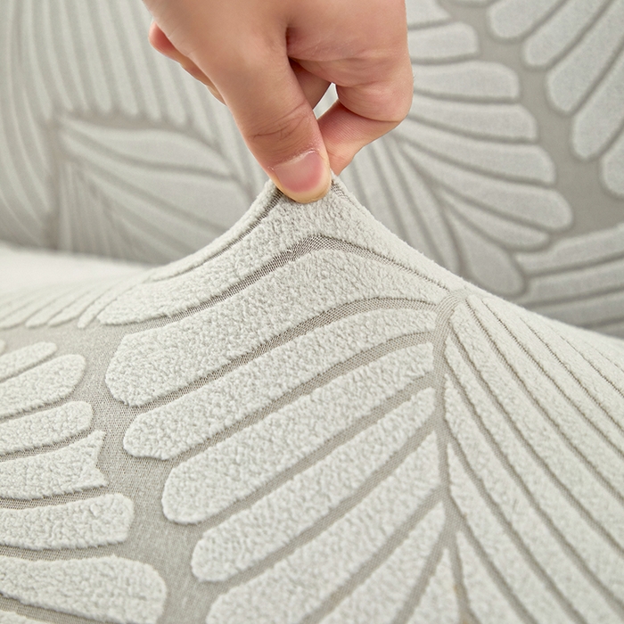 91家纺网 家纺一手货源 找家纺 丝绮鹿 2025新款雕花绒大叶子沙发床裙边款 浅灰