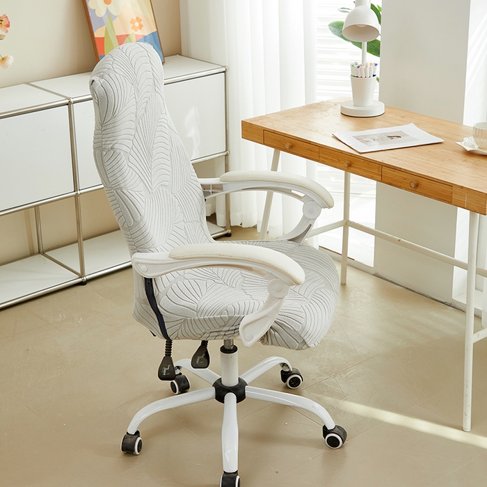 91家纺网 家纺一手货源 找家纺 丝绮鹿 2025新款雕花绒大叶子办公椅子套拉链款 浅灰