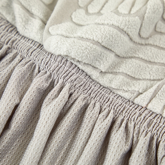 91家纺网 家纺一手货源 找家纺 丝绮鹿 2025新款雕花绒大叶子沙发床裙边款 浅灰